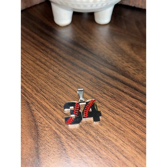 New Baseball Pendant 34 With Gift Box - Picture 1 of 4
